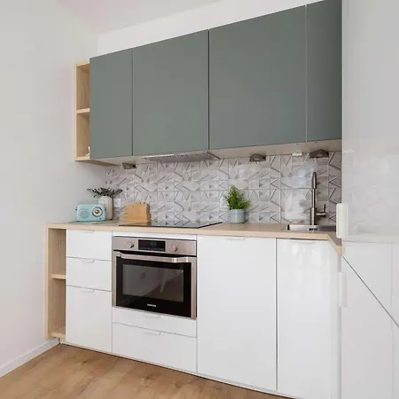 Modern With Parking Near Tauron Arena By Renters Apartament Kraków