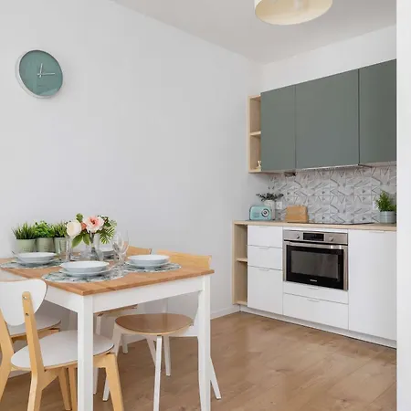 Modern With Parking Near Tauron Arena By Renters Krakow