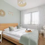 Modern With Parking Near Tauron Arena By Renters Apartmán *