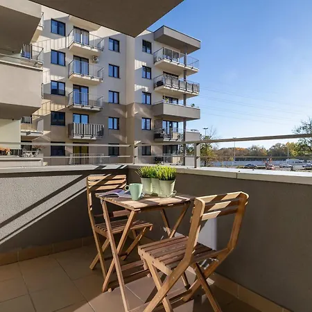 아파트 Modern With Parking Near Tauron Arena By Renters