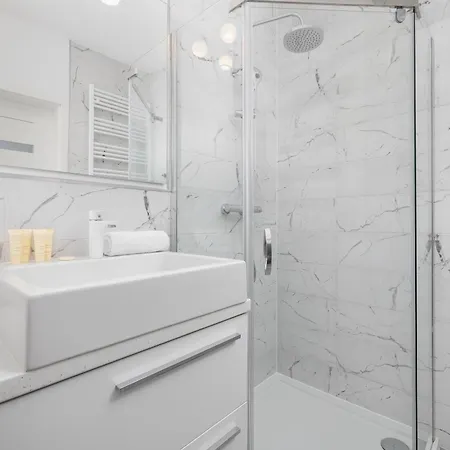 아파트 Modern With Parking Near Tauron Arena By Renters 크라쿠프