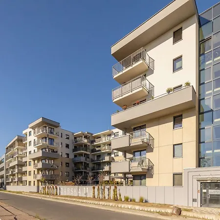 Modern With Parking Near Tauron Arena By Renters 아파트 *